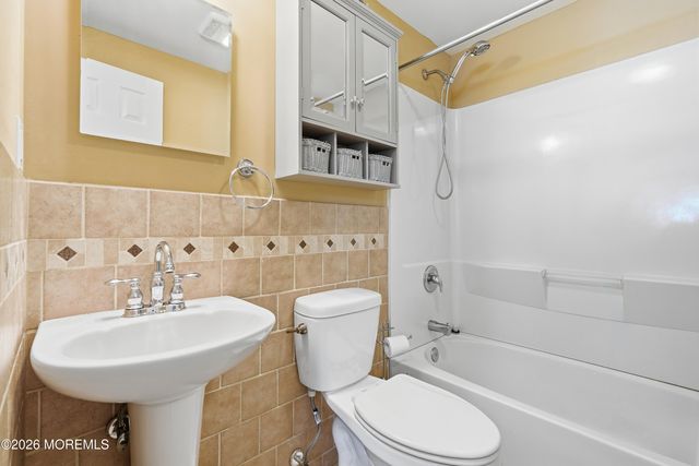 910 Somerset Drive, Toms River, NJ 08753