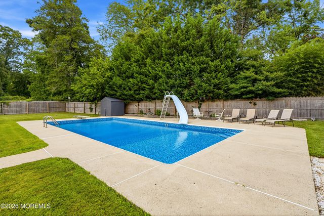 910 Somerset Drive, Toms River, NJ 08753