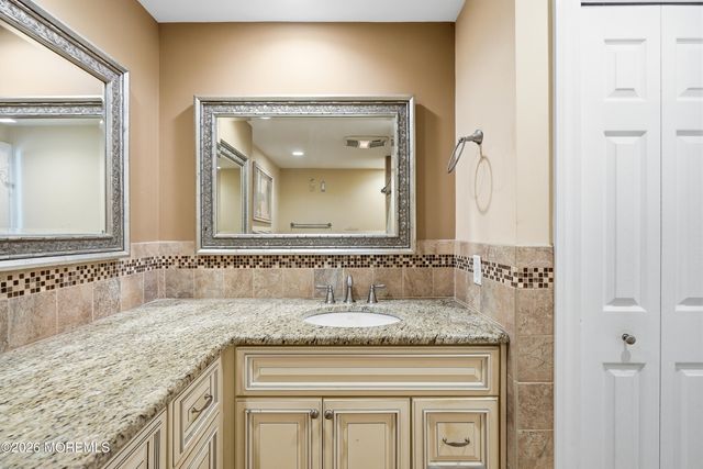 910 Somerset Drive, Toms River, NJ 08753