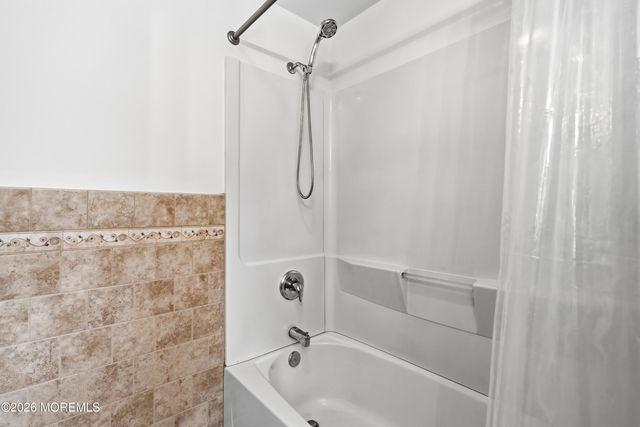 910 Somerset Drive, Toms River, NJ 08753