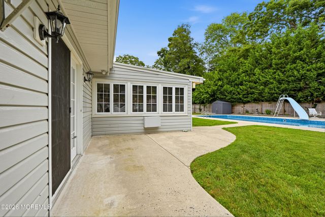 910 Somerset Drive, Toms River, NJ 08753