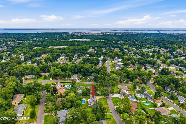 910 Somerset Drive, Toms River, NJ 08753