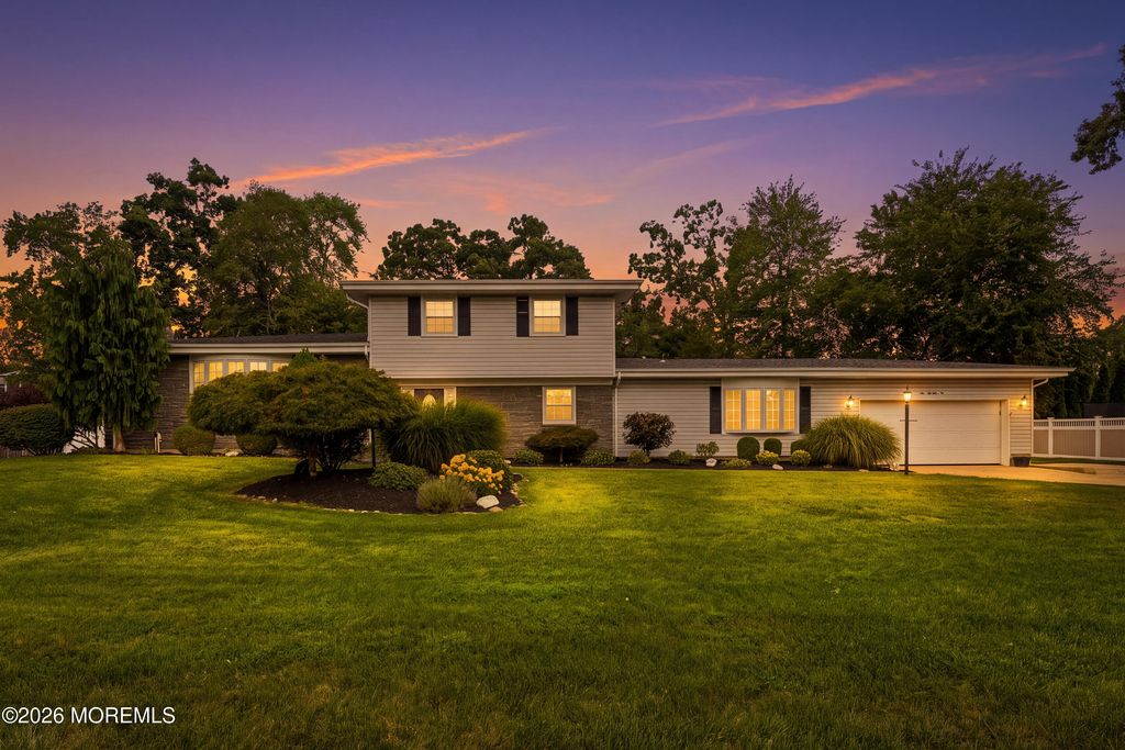910 Somerset Drive, Toms River, NJ 08753