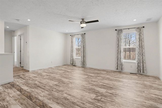 29216 Saddlebred Lane, Dowagiac, MI 49047