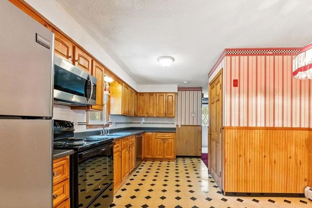 3 Cortland Drive, Salem, NH 03079