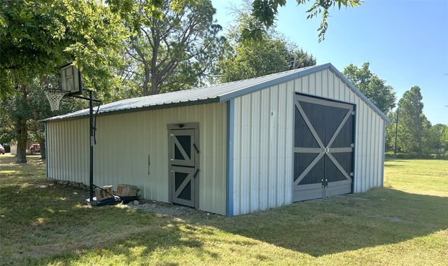 1689 W FM 898, Bonham, TX 75418