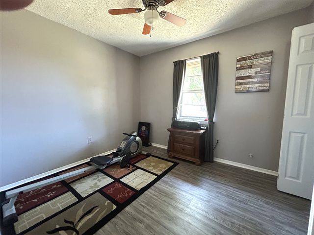 1689 W FM 898, Bonham, TX 75418