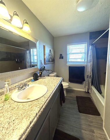 1689 W FM 898, Bonham, TX 75418