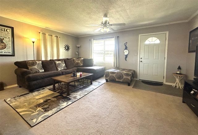 1689 W FM 898, Bonham, TX 75418
