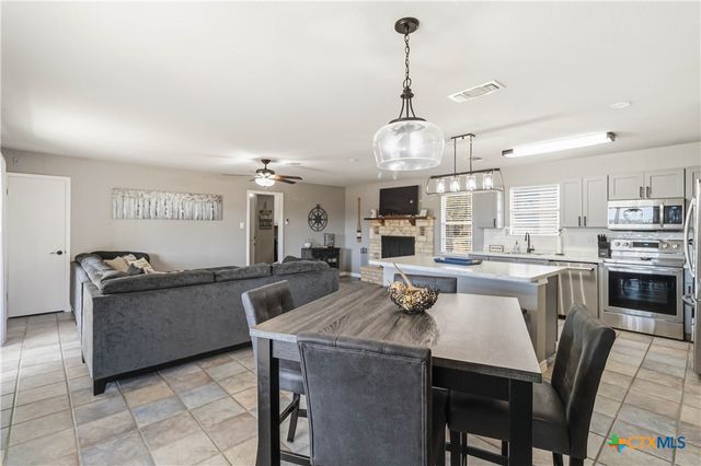 2123 Canyon Lake Drive, Canyon Lake, TX 78133