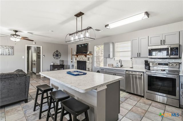 2123 Canyon Lake Drive, Canyon Lake, TX 78133