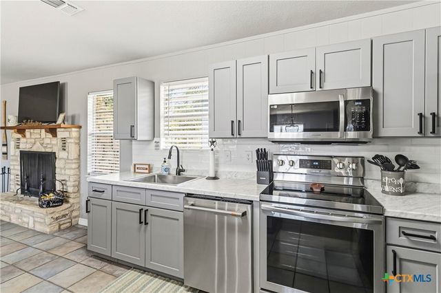 2123 Canyon Lake Drive, Canyon Lake, TX 78133