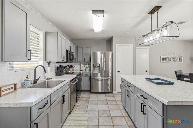 2123 Canyon Lake Drive, Canyon Lake, TX 78133