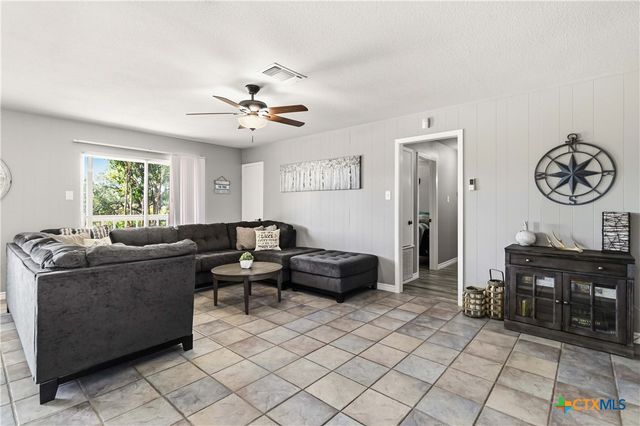 2123 Canyon Lake Drive, Canyon Lake, TX 78133