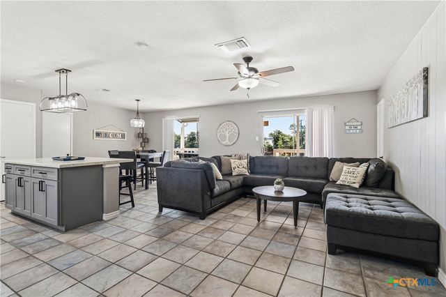 2123 Canyon Lake Drive, Canyon Lake, TX 78133
