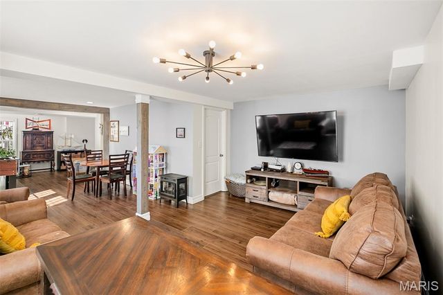 3036 Caprock Court, St Louis, MO 63129