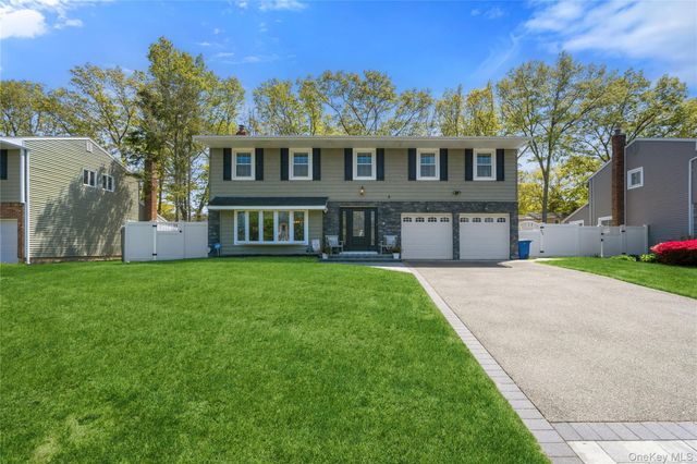 50 Abbot Road, Smithtown, NY 11787