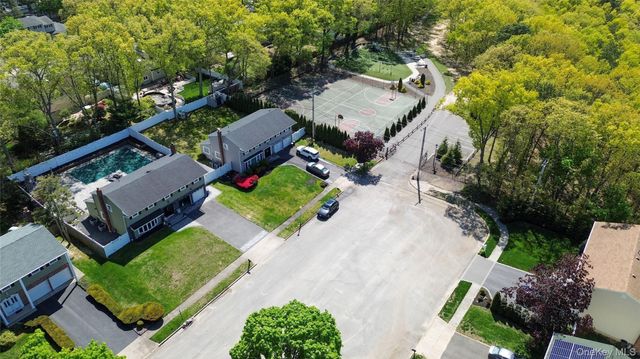 50 Abbot Road, Smithtown, NY 11787