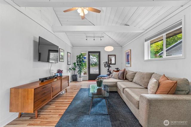 1109 Clinton Place, Everett, WA 98201