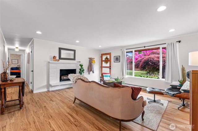 1109 Clinton Place, Everett, WA 98201