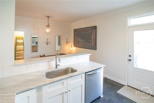 218 E 33rd Street, Savannah, GA 31401