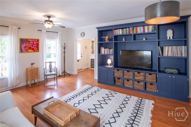 218 E 33rd Street, Savannah, GA 31401