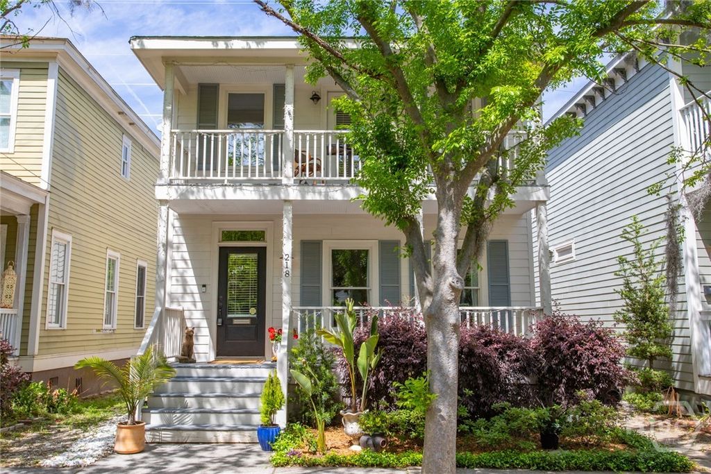 218 E 33rd Street, Savannah, GA 31401