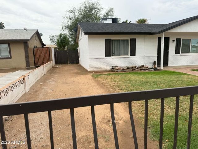 6733 W ORANGE Drive, Glendale, AZ 85303