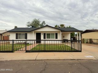 6733 W ORANGE Drive, Glendale, AZ 85303