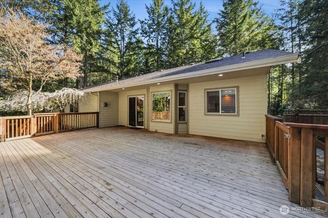 879 881 Kamus Way, Fox Island, WA 98333