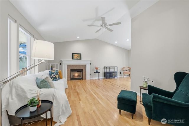 879 881 Kamus Way, Fox Island, WA 98333