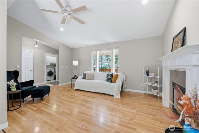 879 881 Kamus Way, Fox Island, WA 98333