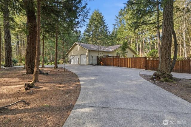 879 881 Kamus Way, Fox Island, WA 98333