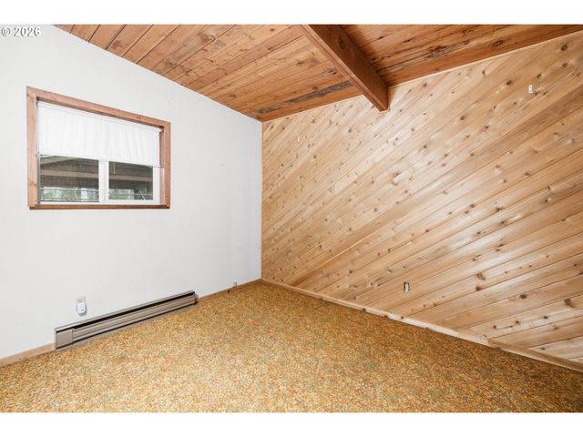 15094 CREEK VIEW Ln, Vernonia, OR 97064