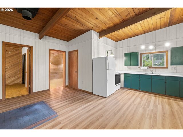 15094 CREEK VIEW Ln, Vernonia, OR 97064