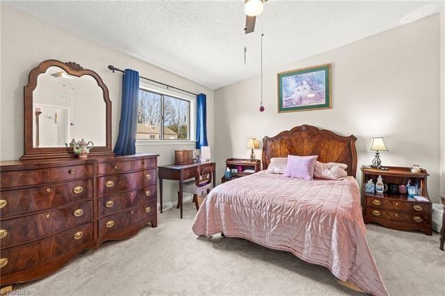 242 Northpoint Avenue C, High Point, NC 27262