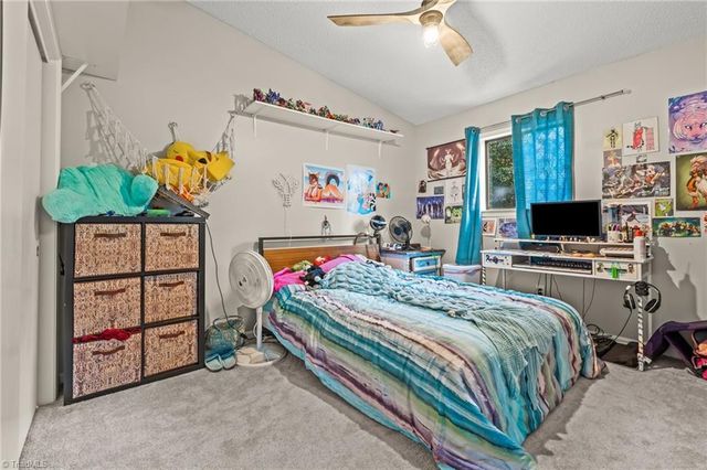 242 Northpoint Avenue C, High Point, NC 27262