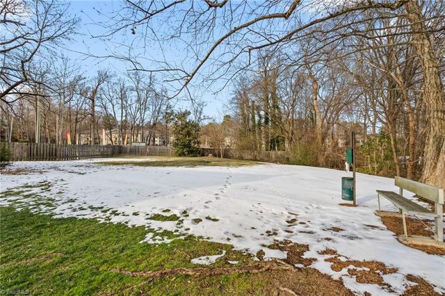 242 Northpoint Avenue C, High Point, NC 27262