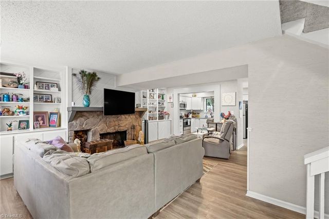 242 Northpoint Avenue C, High Point, NC 27262