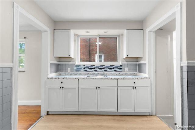 11110 Wayburn Street, Grosse Pointe, MI 48224