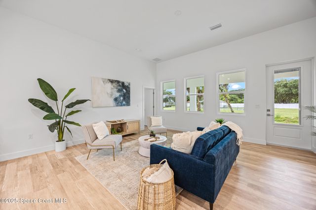 30 Victoria Street, Merritt Island, FL 32952