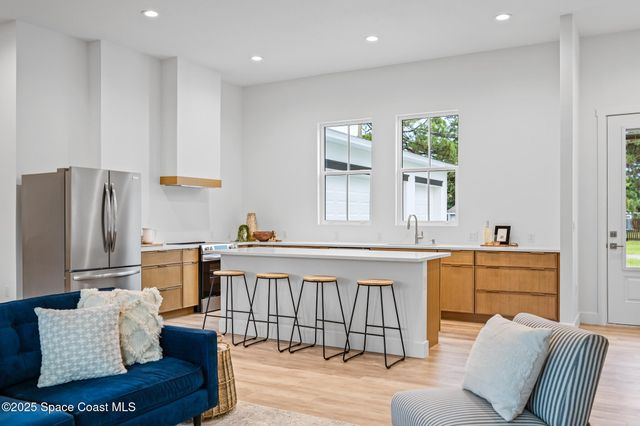 30 Victoria Street, Merritt Island, FL 32952