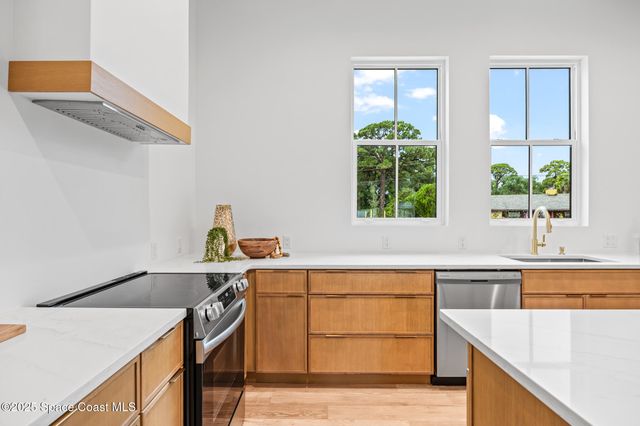 30 Victoria Street, Merritt Island, FL 32952