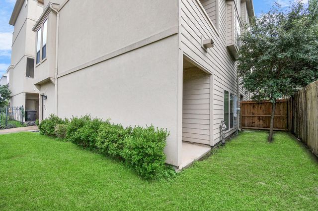 2110 Holman Street, Houston, TX 77004