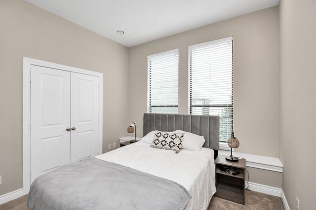 2110 Holman Street, Houston, TX 77004