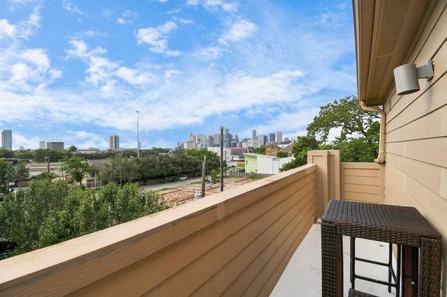 2110 Holman Street, Houston, TX 77004