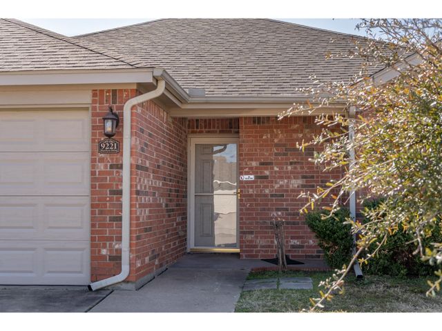 9221 Marilyn Drive, White Settlement, TX 76108