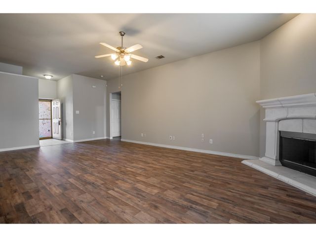 9221 Marilyn Drive, White Settlement, TX 76108