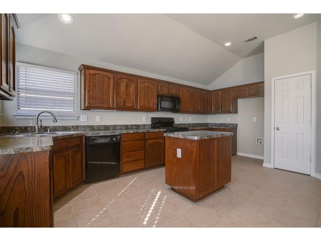 9221 Marilyn Drive, White Settlement, TX 76108