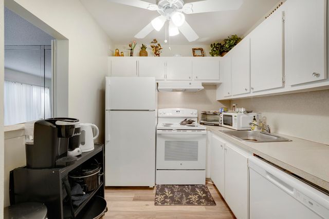 1011, 290 , 16 , 146 Exeter, Dorset , Mansfield , Mansfield, Boca Raton, FL 33434